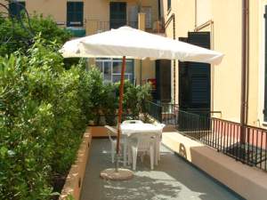 Xtrallusion offers characteristic Bed and Breakfast, B&B, Guest House, Hotel, Albergo and Country Lodge accommodation in Italy. Plus independent self-guided Walking, Adventure, Activity, Skiing and Paragliding Holiday itineraries on the Italian Rivieras, in the Italian Lakes, in the Italian Alps and in some of the most beautiful corners of Italy.